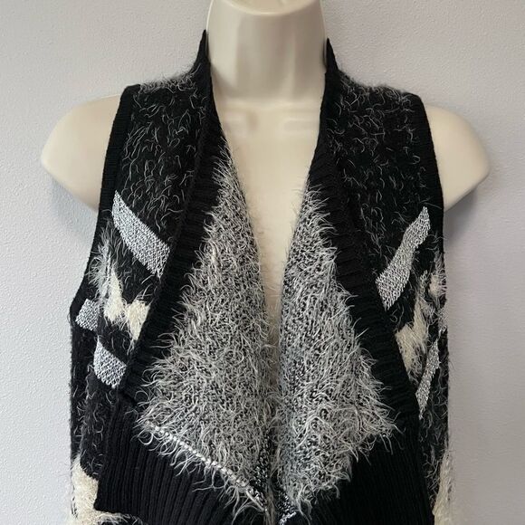 BCBGMaxazria Draped Open Front Sweater Vest Size M - Picture 2 of 6